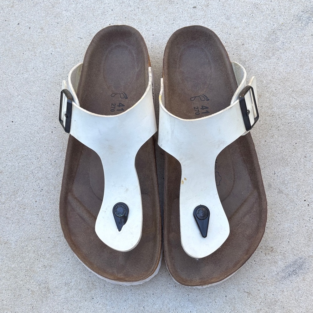 Birkenstock White Thong Sandals with Brown Footbed